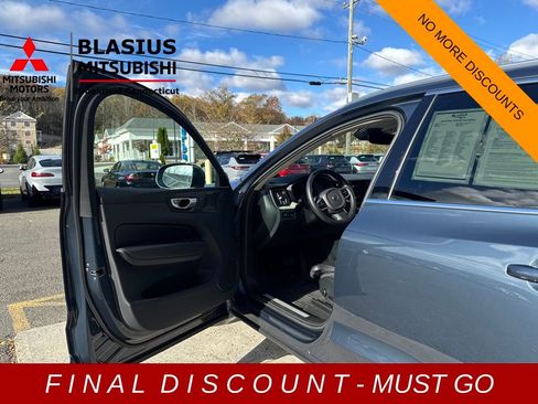 Used 2022 Volvo XC60 B5 Inscription w/ Advanced Package image 8