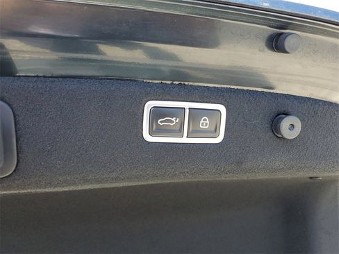 Used 2023 Genesis G70 3.3T w/ Sport Prestige Package image 10