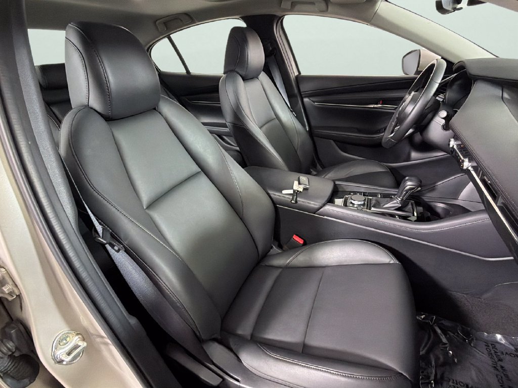 Used 2023 MAZDA MAZDA3 s FWD image 34
