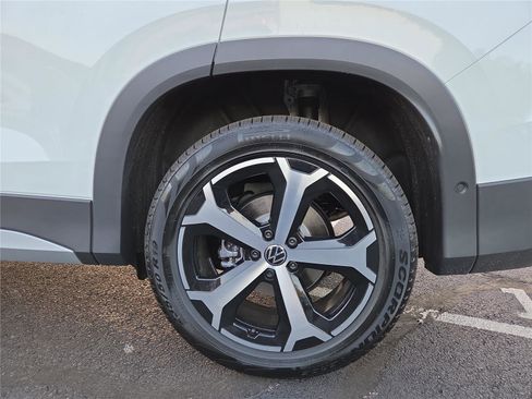 New 2026 Volkswagen Tiguan SE AWD/4WD image 10