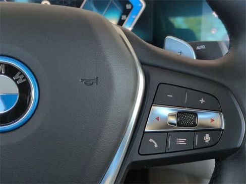 Used 2023 BMW 330e xDrive w/ Driving Assistance Package image 27