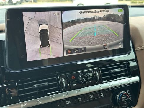 New 2026 Nissan Pathfinder Platinum image 24