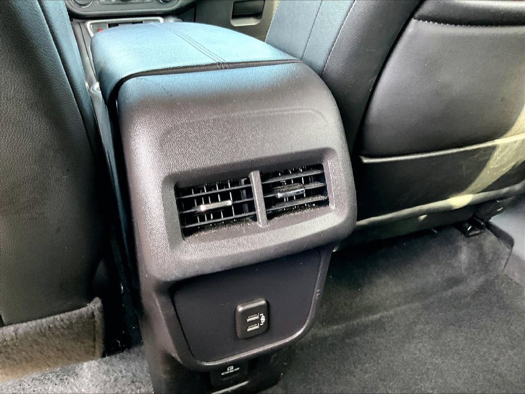 Used 2024 GMC Terrain SLT AWD/4WD image 12