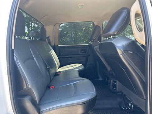 Used 2020 RAM 2500 Tradesman w/ Chrome Appearance Group AWD/4WD image 19