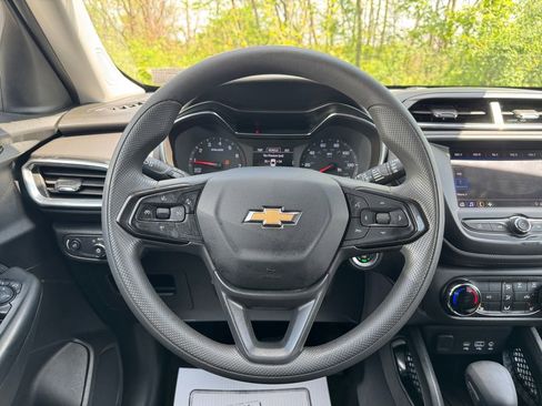 Used 2021 Chevrolet TrailBlazer LT w/ Driver Confidence Package AWD/4WD image 15