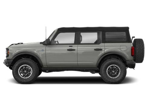 Used 2021 Ford Bronco Black Diamond image 3