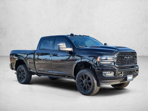 Used 2024 RAM 2500 Limited image 3