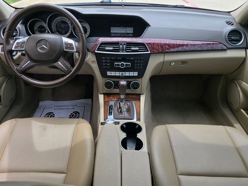 Used 2013 Mercedes-Benz C 250 Sedan image 21