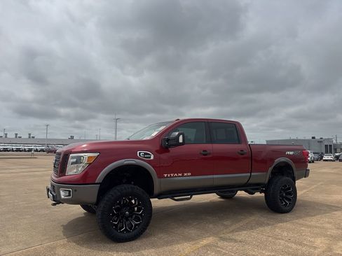 Used 2016 Nissan Titan PRO-4X AWD/4WD image 11