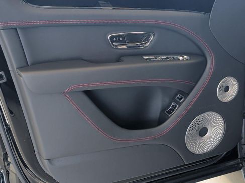 New 2026 Bentley Bentayga AWD/4WD image 21
