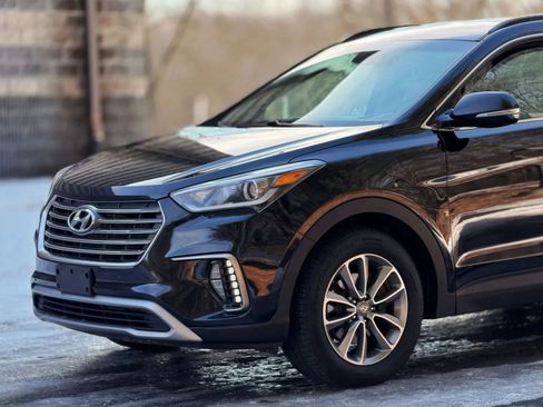 Used 2017 Hyundai Santa Fe SE w/ SE Premium Package 02 AWD/4WD image 6