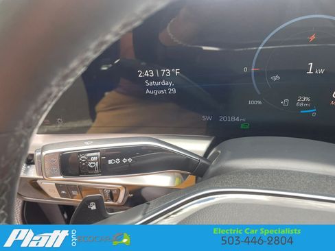 Used 2024 Cadillac Lyriq Luxury AWD/4WD image 32