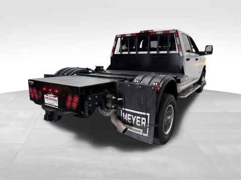 Used 2024 RAM 3500 Big Horn AWD/4WD image 7