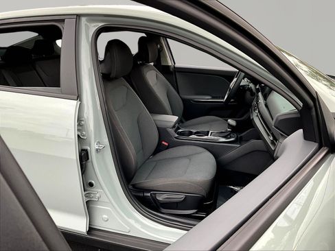Used 2025 Kia K4 FWD image 26