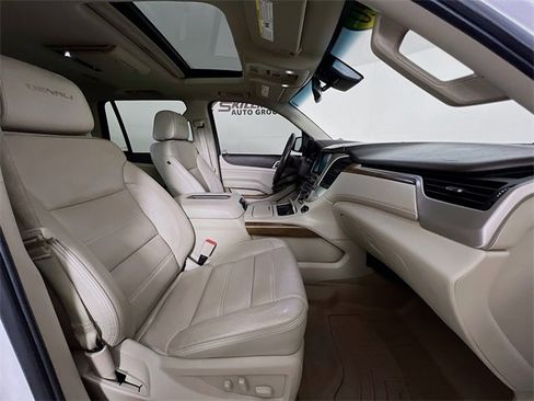 Used 2020 GMC Yukon Denali w/ Denali Ultimate Package image 44