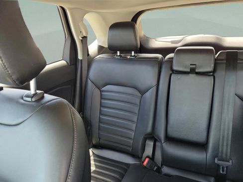 Used 2024 Ford Edge SEL AWD/4WD image 8