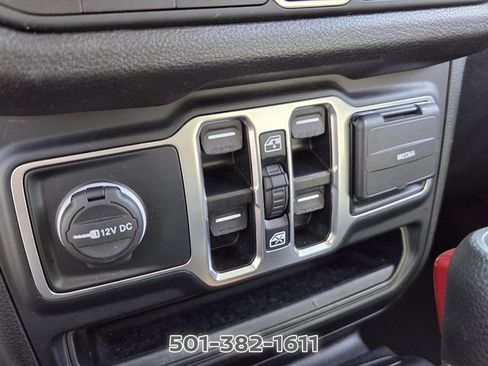 Used 2024 Jeep Wrangler Unlimited Sport AWD/4WD image 23