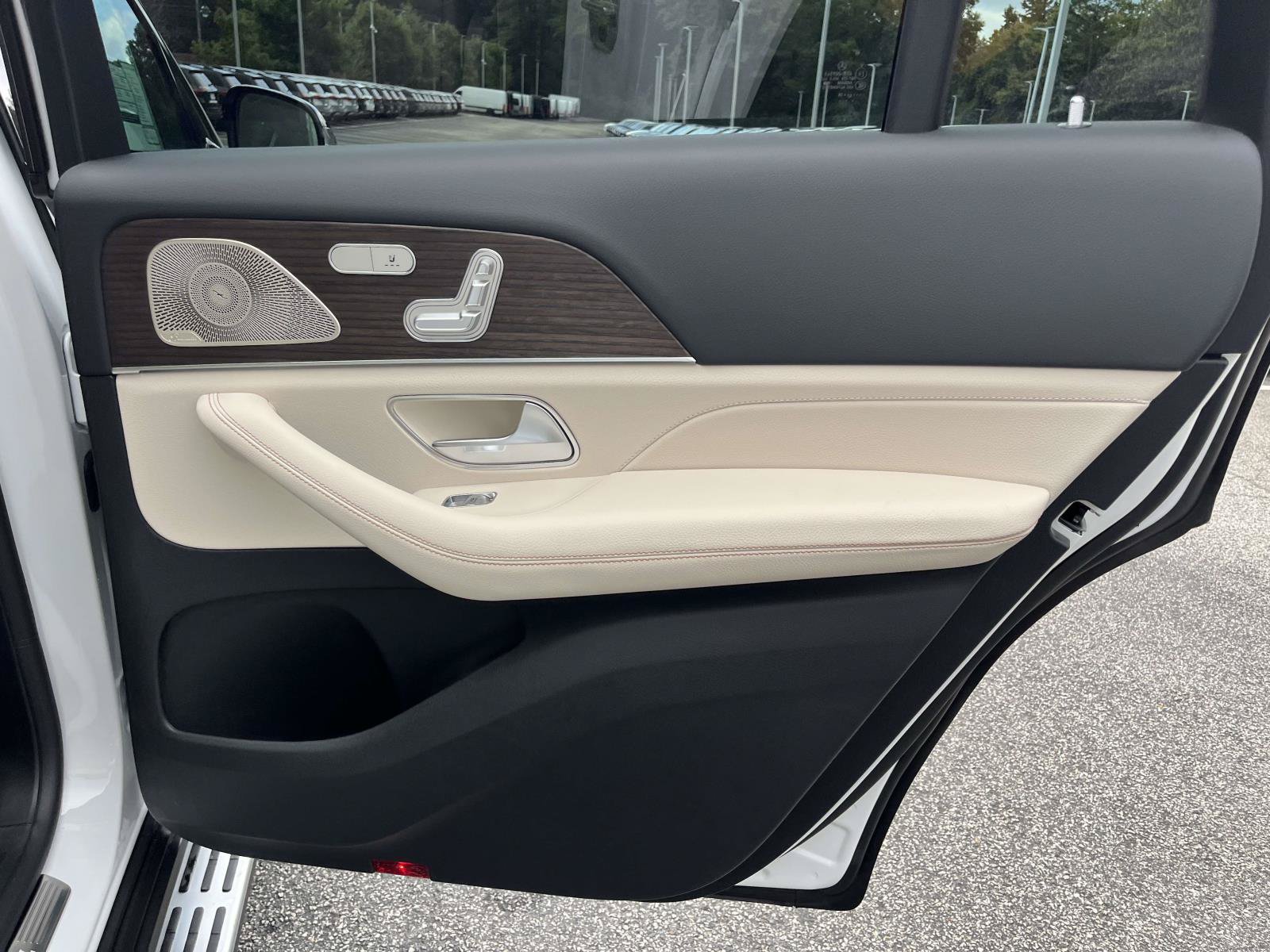 New 2027 Mercedes-Benz GLS 450 4MATIC image 47