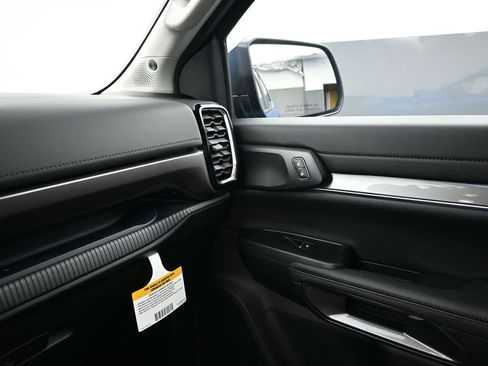 New 2025 Ford Ranger Lariat w/ FX4 Off-Road Package image 21