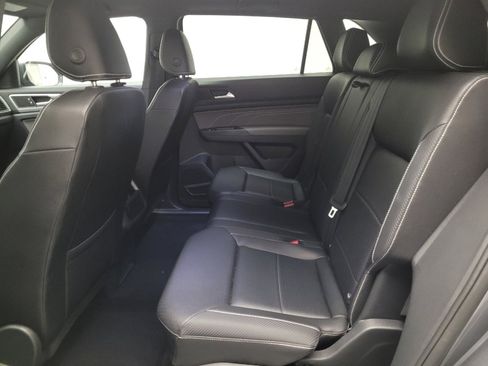 Used 2023 Volkswagen Atlas Cross Sport SE FWD image 18