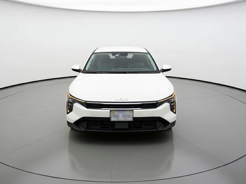 Used 2025 Kia K4 LXS image 2