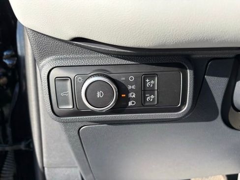 Used 2025 Ford Explorer Platinum w/ Ultimate Package image 27