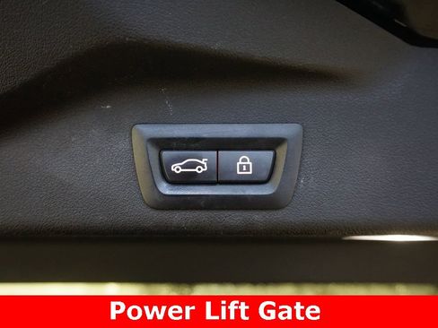 Used 2019 BMW X5 xDrive50i w/ M Sport Package image 23