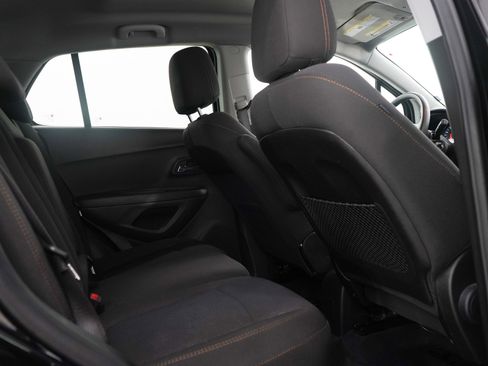 Used 2020 Chevrolet Trax LS w/ Tint and Cruise Package FWD image 12