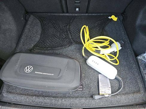 Used 2021 Volkswagen ID.4 Pro S w/ Gradient Package RWD image 18