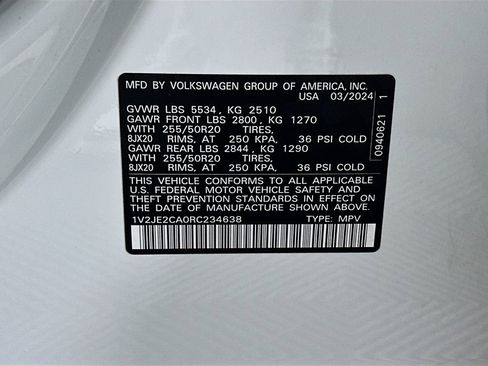 Used 2024 Volkswagen Atlas Cross Sport SE FWD image 33