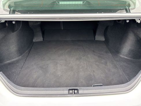 Used 2018 Toyota Camry LE FWD image 43