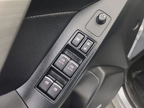 Used 2018 Subaru Forester 2.5i Limited AWD/4WD image 23