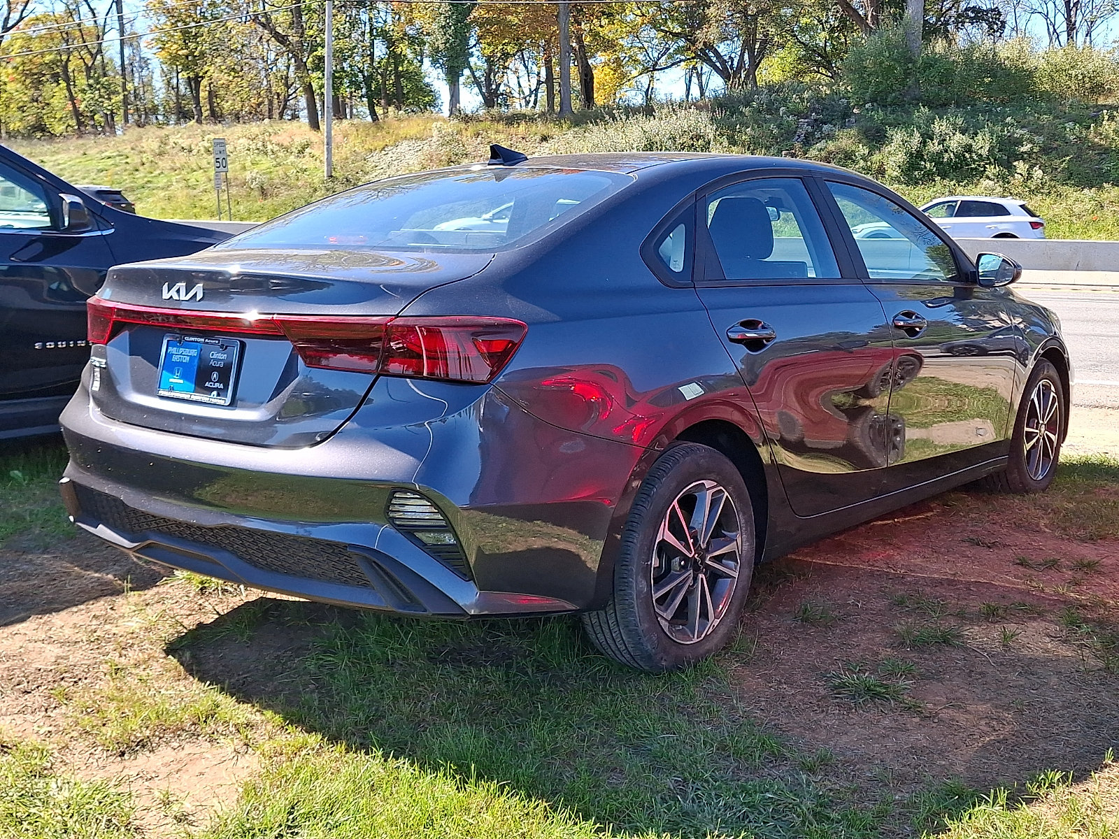 Used 2023 Kia Forte LXS FWD image 6