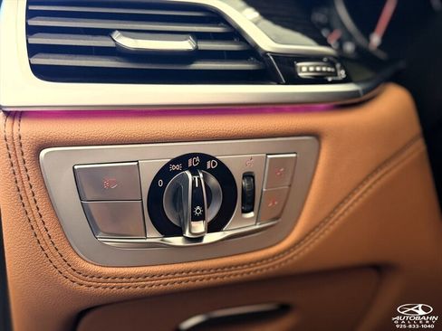 Used 2019 BMW 740i w/ Executive Package RWD image 16