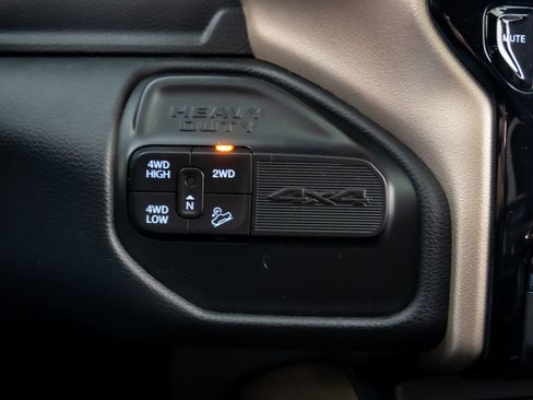 Used 2019 RAM 2500 Laramie image 18