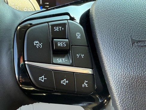 Used 2024 Ford Escape SE image 13