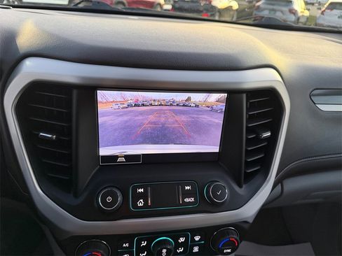 Certified 2023 GMC Acadia SLT image 18