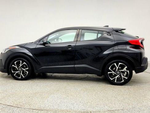 Used 2018 Toyota C-HR XLE image 8