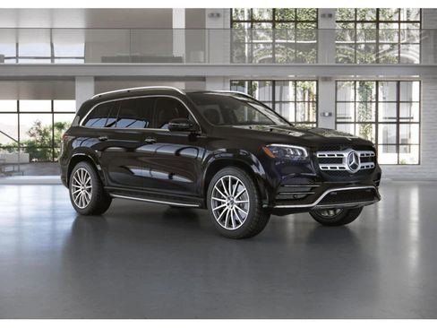 Used 2023 Mercedes-Benz GLS 580 4MATIC image 11