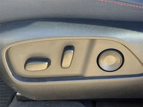 Certified 2025 Chevrolet Equinox RS w/ Safety and Technology Package image 25