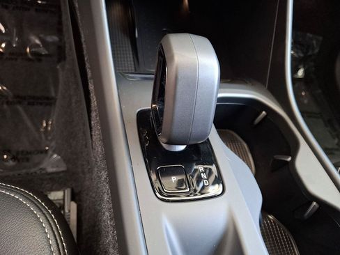 Certified 2026 Volvo XC40 B5 Core w/ Climate Package AWD/4WD image 11