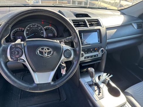 Used 2013 Toyota Camry SE image 14