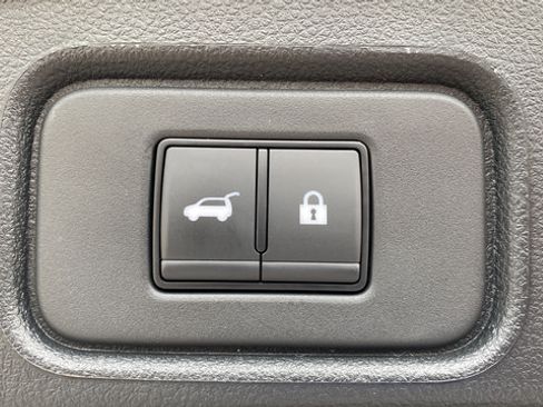Used 2026 Nissan Pathfinder Platinum w/ Lighting Package AWD/4WD image 29