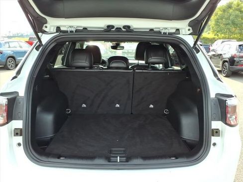 Used 2025 Jeep Compass Limited AWD/4WD image 8
