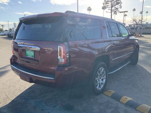 Used 2020 GMC Yukon XL Denali image 9