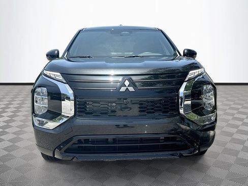 New 2026 Mitsubishi Outlander SE FWD image 2