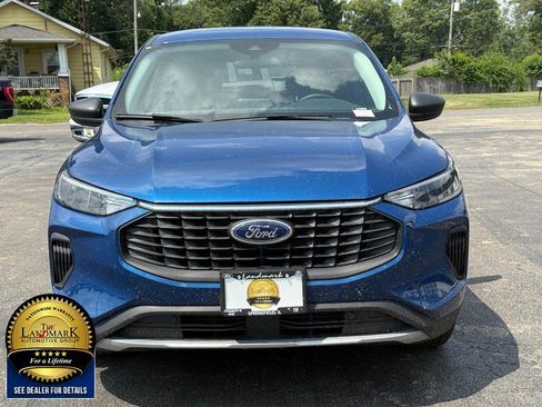 Used 2023 Ford Escape Active image 2