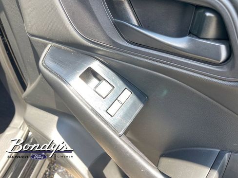 Used 2024 Nissan Rogue S AWD/4WD image 19