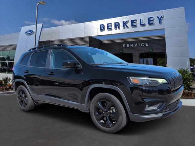 Used 2023 Jeep Cherokee Altitude Lux AWD/4WD image 29