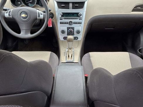 Used 2011 Chevrolet Malibu LS FWD image 3